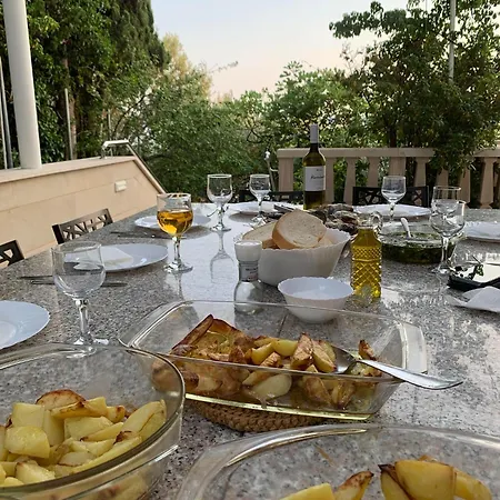 Villa Luxury Seaside With A Classic Mediterranean Olive Garden, A Fully Equipped Professional Kitchen, Pool, Sauna, Padle Boards And Canoe - Miolin House *