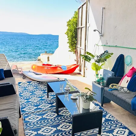 Luxury Seaside With A Classic Mediterranean Olive Garden, A Fully Equipped Professional Kitchen, Pool, Sauna, Padle Boards And Canoe - Miolin House * Trogir