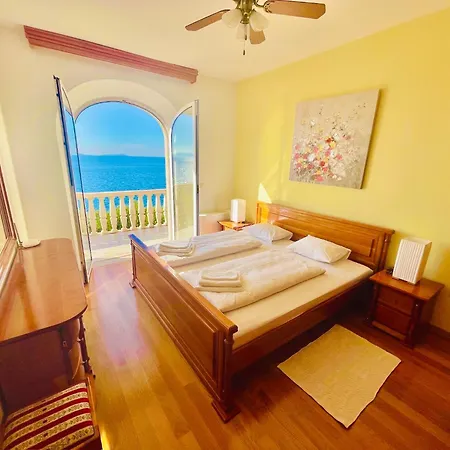Luxury Seaside With A Classic Mediterranean Olive Garden, A Fully Equipped Professional Kitchen, Pool, Sauna, Padle Boards And Canoe - Miolin House Villa Trogir