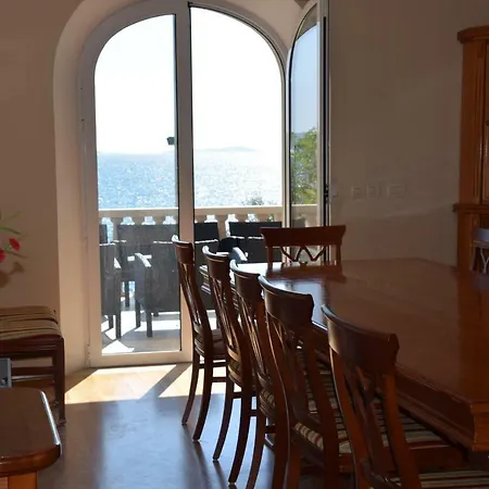 Luxury Seaside With A Classic Mediterranean Olive Garden, A Fully Equipped Professional Kitchen, Pool, Sauna, Padle Boards And Canoe - Miolin House