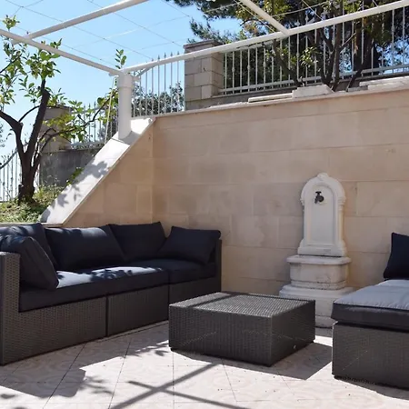 Villa Luxury Seaside With A Classic Mediterranean Olive Garden, A Fully Equipped Professional Kitchen, Pool, Sauna, Padle Boards And Canoe - Miolin House *