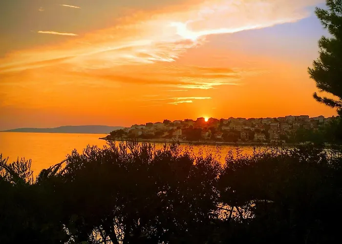 Luxury Seaside With A Classic Mediterranean Olive Garden, A Fully Equipped Professional Kitchen, Pool, Sauna, Padle Boards And Canoe - Miolin House Villa