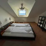 Luxury Seaside With A Classic Mediterranean Olive Garden, A Fully Equipped Professional Kitchen, Pool, Sauna, Padle Boards And Canoe - Miolin House トロギール