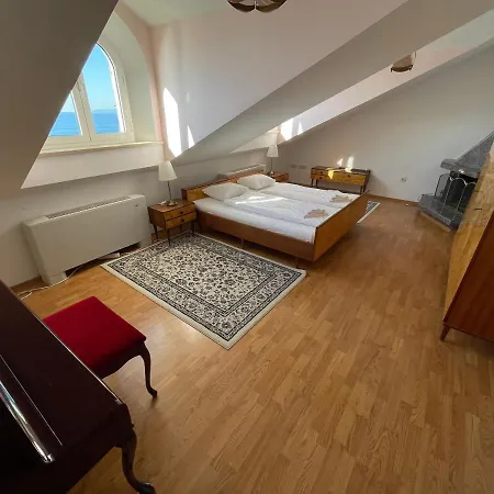 Luxury Seaside With A Classic Mediterranean Olive Garden, A Fully Equipped Professional Kitchen, Pool, Sauna, Padle Boards And Canoe - Miolin House *