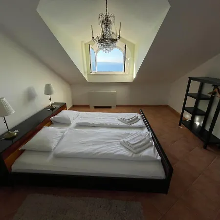 Luxury Seaside With A Classic Mediterranean Olive Garden, A Fully Equipped Professional Kitchen, Pool, Sauna, Padle Boards And Canoe - Miolin House Trogir