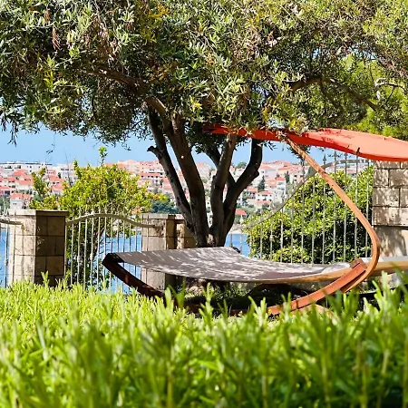 Luxury Seaside With A Classic Mediterranean Olive Garden, A Fully Equipped Professional Kitchen, Pool, Sauna, Padle Boards And Canoe - Miolin House Villa Trogir