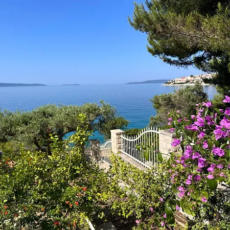 Luxury Seaside With A Classic Mediterranean Olive Garden, A Fully Equipped Professional Kitchen, Pool, Sauna, Padle Boards And Canoe - Miolin House Villa