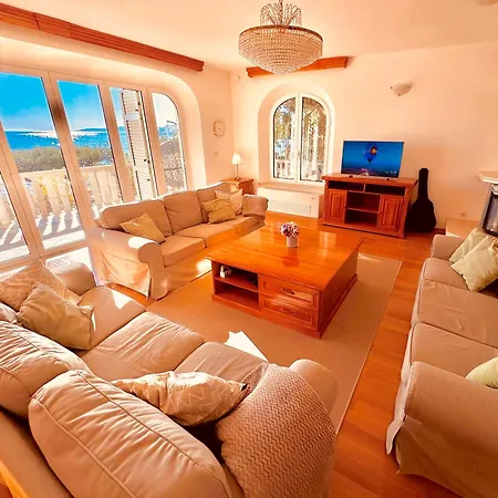 Luxury Seaside With A Classic Mediterranean Olive Garden, A Fully Equipped Professional Kitchen, Pool, Sauna, Padle Boards And Canoe - Miolin House *