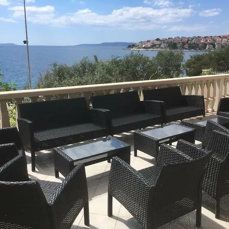Luxury Seaside With A Classic Mediterranean Olive Garden, A Fully Equipped Professional Kitchen, Pool, Sauna, Padle Boards And Canoe - Miolin House *
