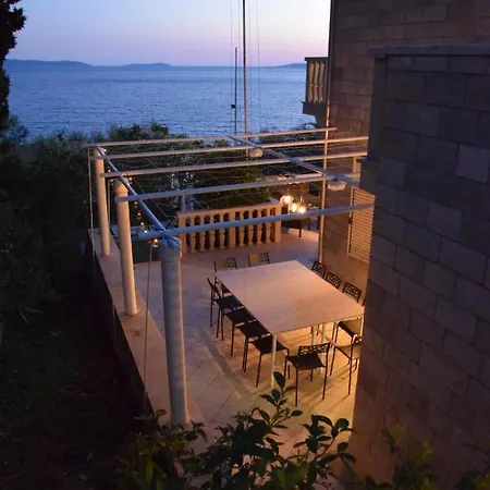 Villa Luxury Seaside With A Classic Mediterranean Olive Garden, A Fully Equipped Professional Kitchen, Pool, Sauna, Padle Boards And Canoe - Miolin House