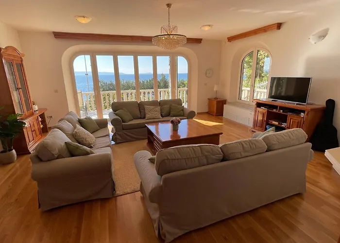 Luxury Seaside With A Classic Mediterranean Olive Garden, A Fully Equipped Professional Kitchen, Pool, Sauna, Padle Boards And Canoe - Miolin House *