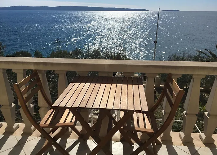 Luxury Seaside With A Classic Mediterranean Olive Garden, A Fully Equipped Professional Kitchen, Pool, Sauna, Padle Boards And Canoe - Miolin House