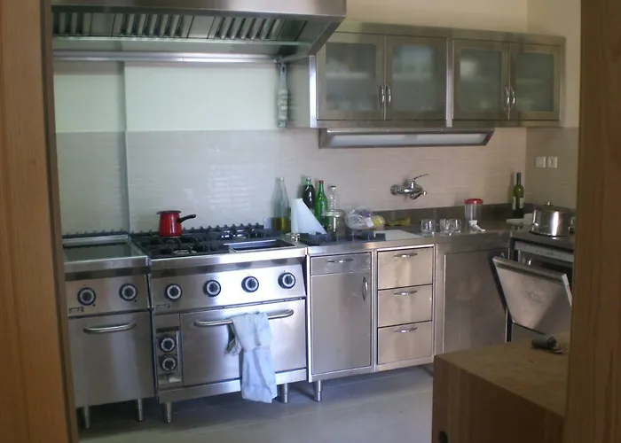 Luxury Seaside With A Classic Mediterranean Olive Garden, A Fully Equipped Professional Kitchen, Pool, Sauna, Padle Boards And Canoe - Miolin House Vila *